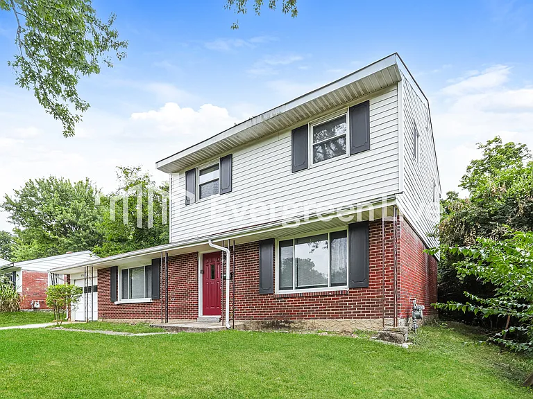 10966 Maplehill Dr — Photo 2