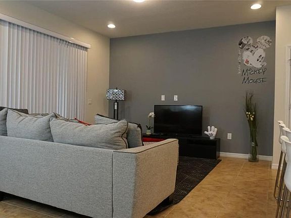 5th image of 8920 Adriatico Ln