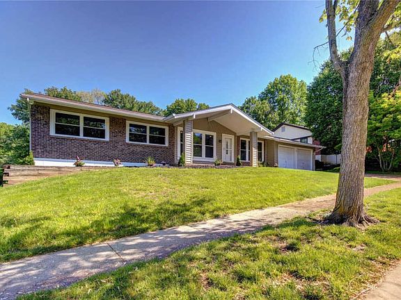 3rd image of 807 Big Bend Woods Dr