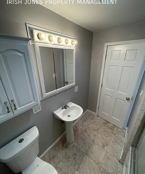 33 Tillotson Pl — Photo 8