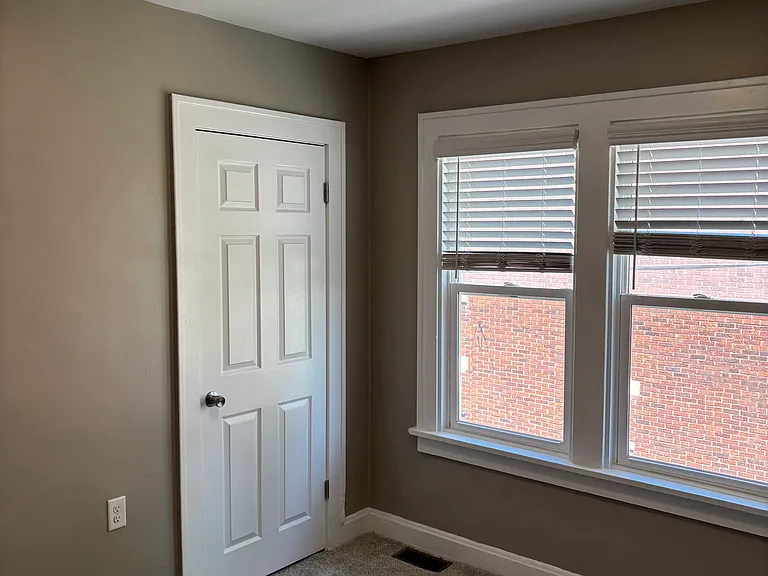 1557 E Rich St — Photo 7
