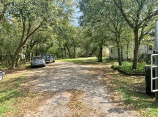 419 5th St, San Leon, TX 77539