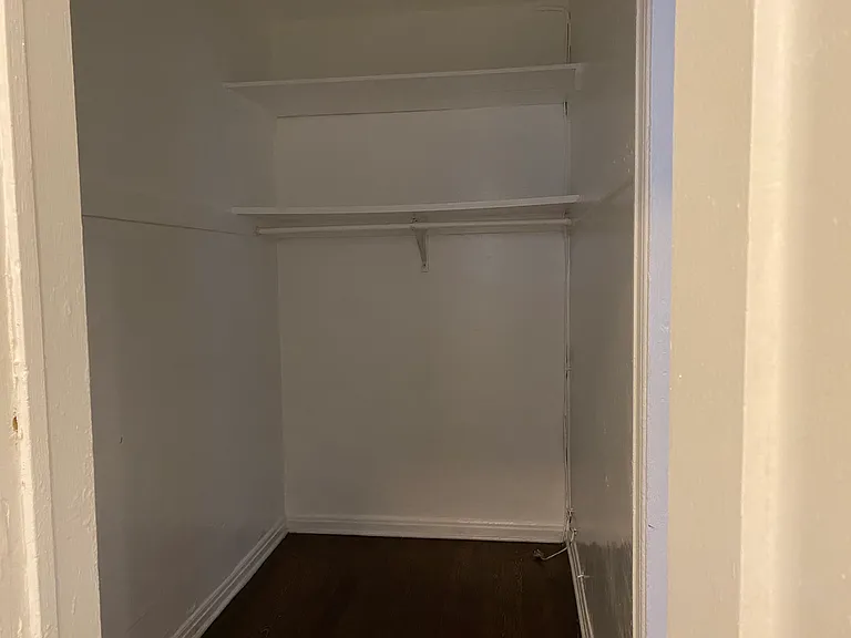 554 S Hobart Blvd #209 — Photo 14