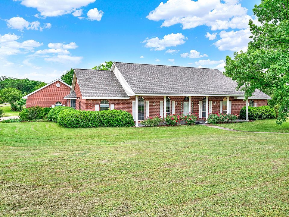 1st image of 2735 Bent Oaks Dr