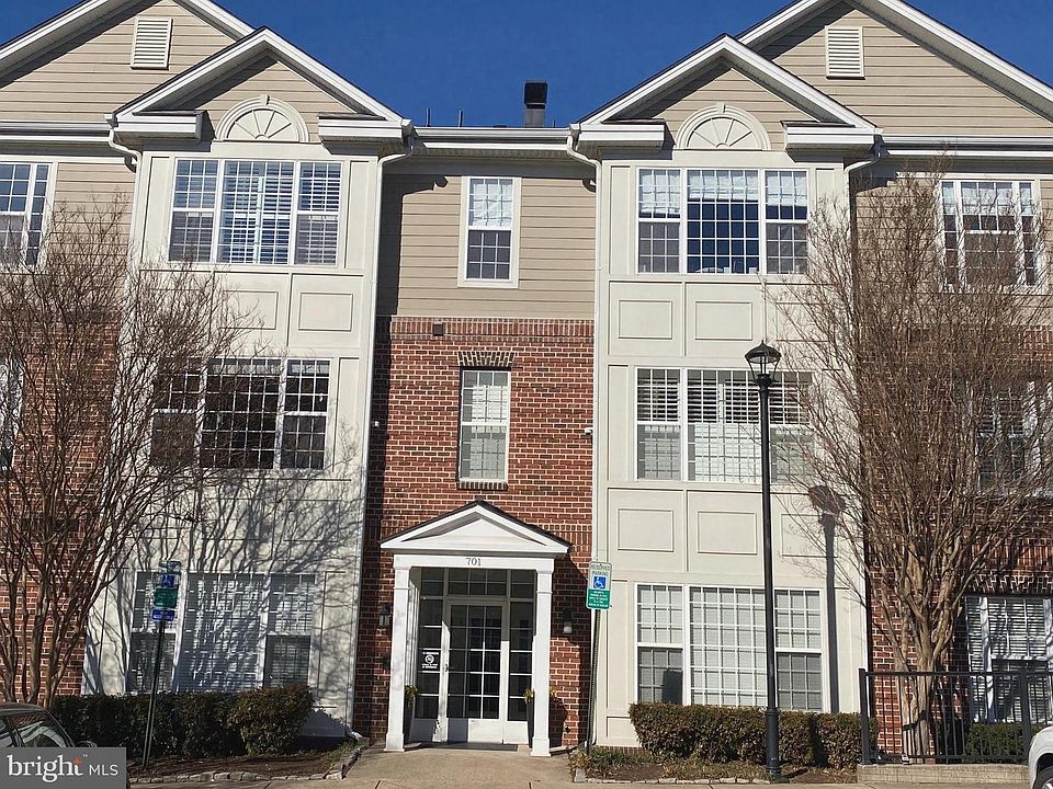 1st image of 701 Cobblestone Blvd Unit 108