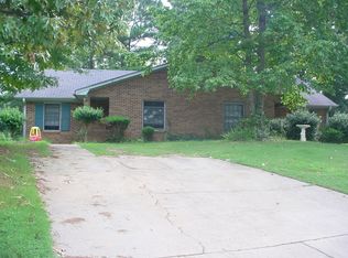 406 Charleston Ln, Lawrenceville, GA 30045