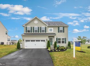 828 Amherst Ln, Westminster, MD 21158