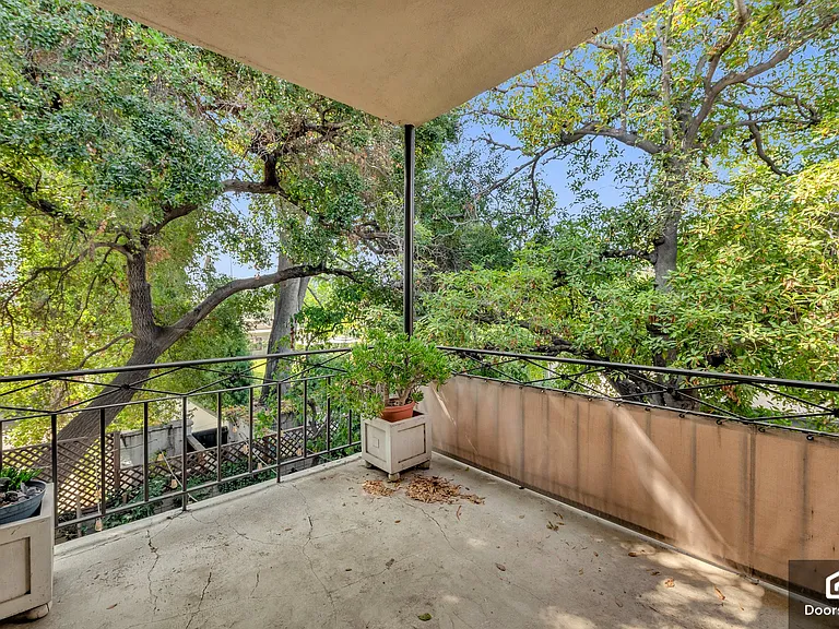 535 S Orange Grove Blvd #12 — Photo 30