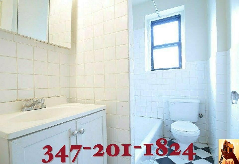2nd image of 3275 Bainbridge Ave #4