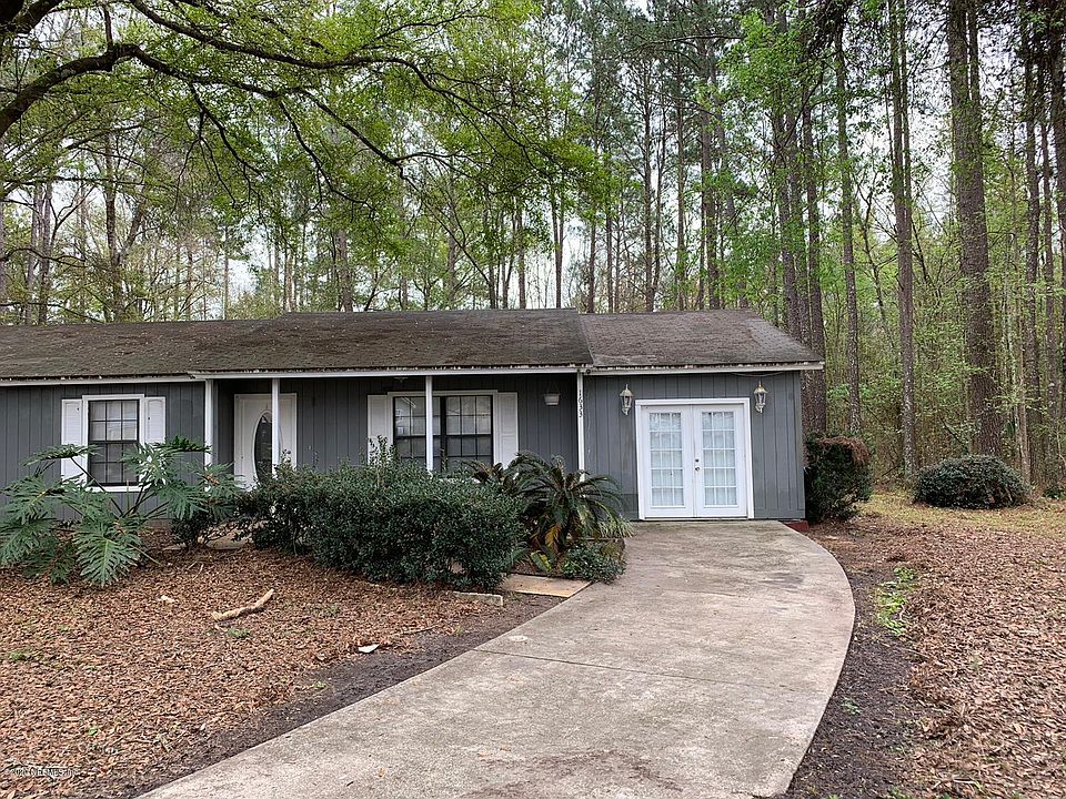 1st image of 1633 Twin Oak Dr E