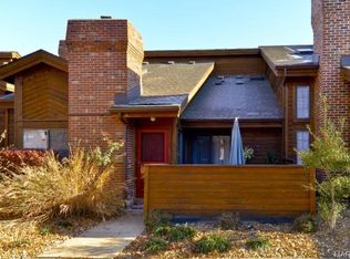 1004 Hemingway Ln, Weldon Spring, MO 63304