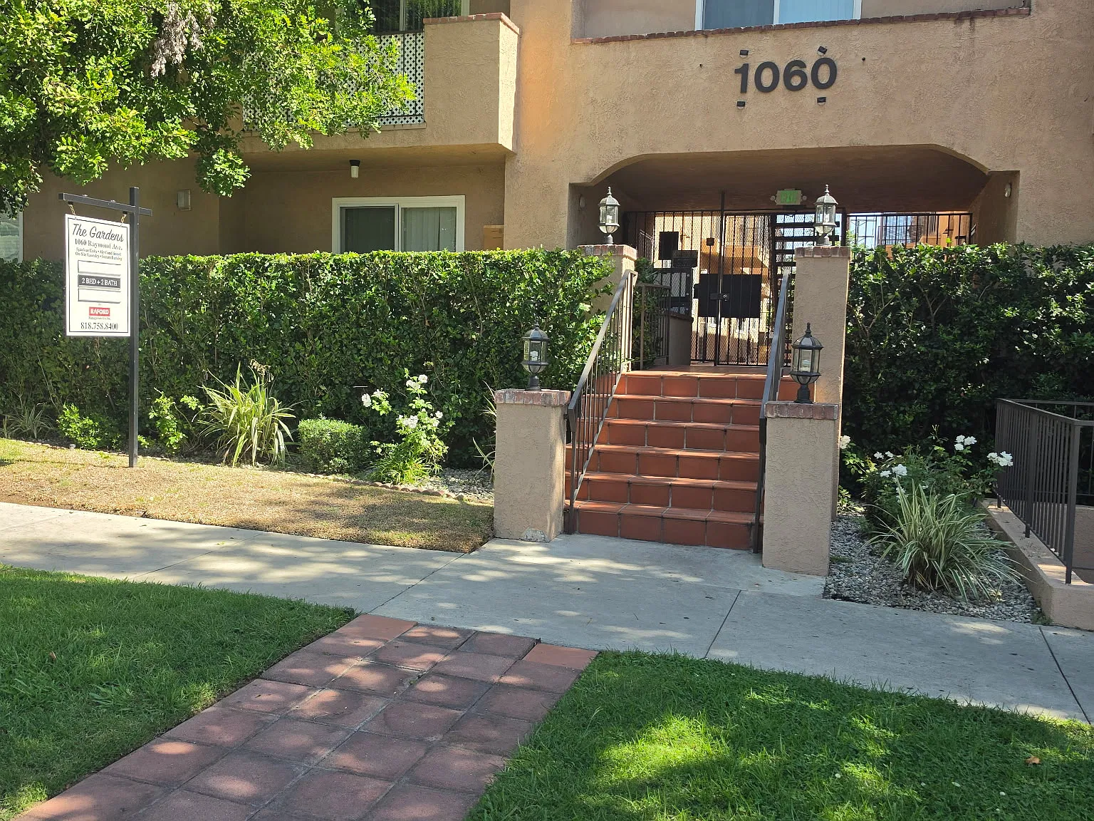 2 bed, 825 sqft, $2,650 — Photo 1