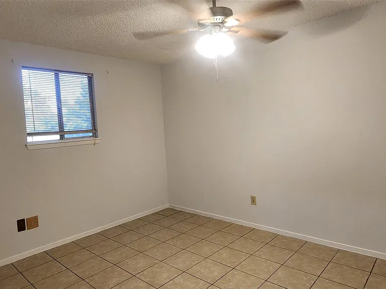 123 Prairie View Dr — Photo 12
