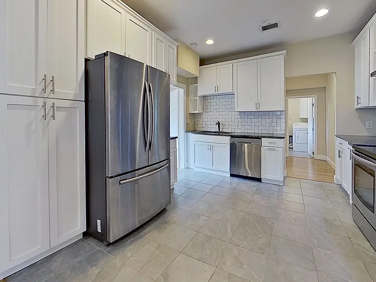 1844 Thacker Ave — Photo 13