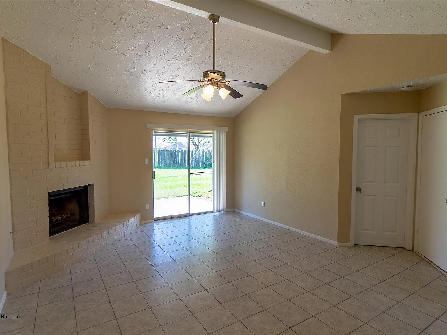 3 bed, 2.0 bath, 1170 sqft, $1,550 — Photo 3