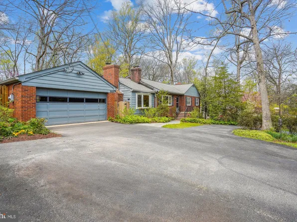 3520 Barkley Dr, Fairfax, VA 22031