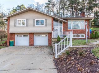 111 Oxbridge Dr, Pittsburgh, PA