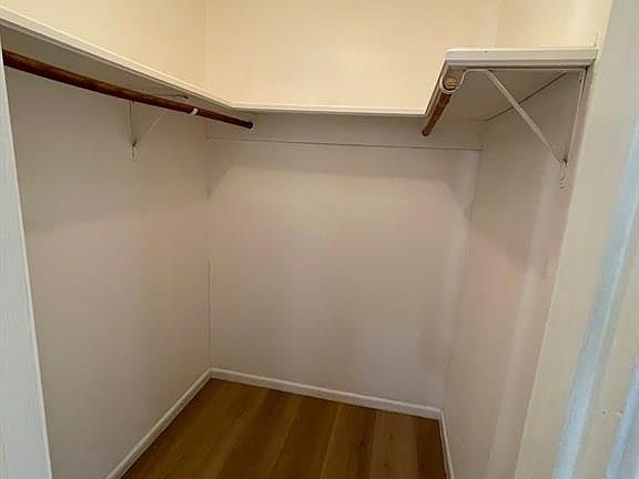 3rd image of 512 Andenwood Ct
