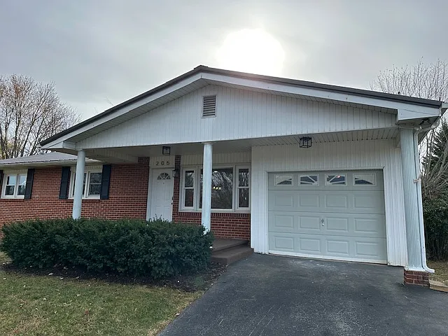205 Meridale Dr — Photo 20