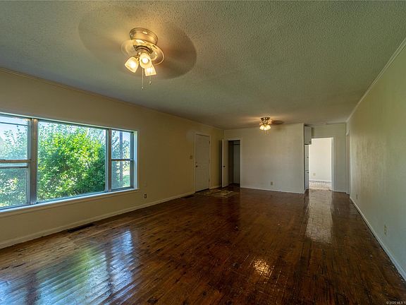 5th image of 906 Peoria Ave