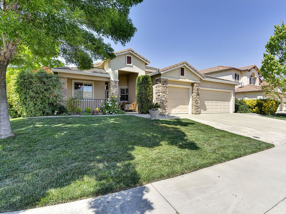 1st image of 1609 Bottlebrush Cir
