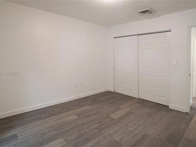 3823 Estepona Ave — Photo 8