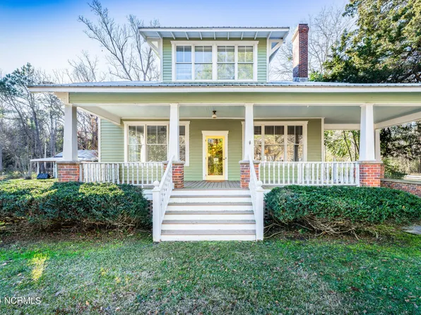 405 Carr Avenue, Rocky Point, NC 28457