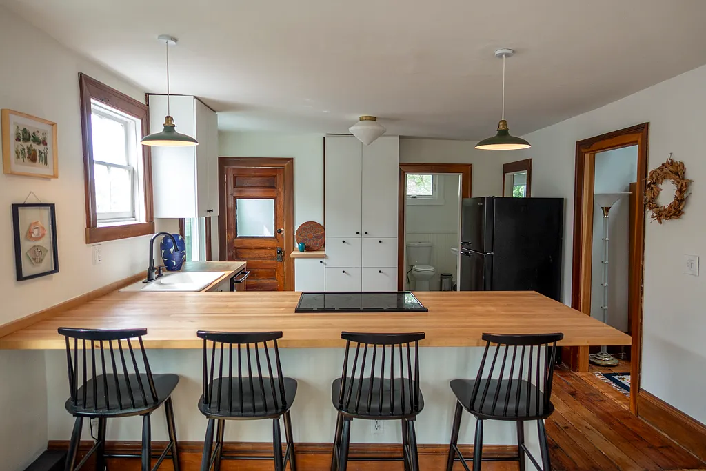 3 bed, 1.5 bath, 1325 sqft, $3,000 — Photo 4