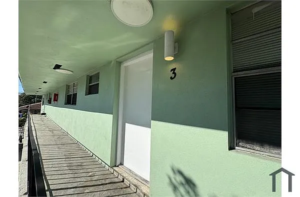 Building Photo - 201 NW 77th St #3