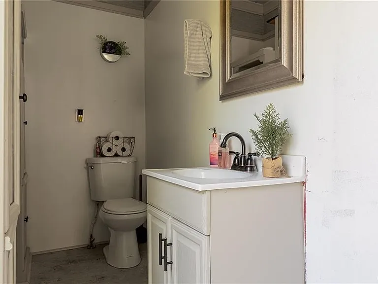 624 Hamlin St — Photo 21
