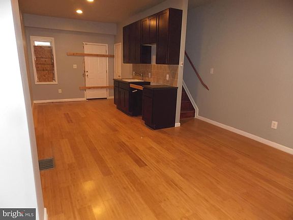 2nd image of 2529 N Napa St