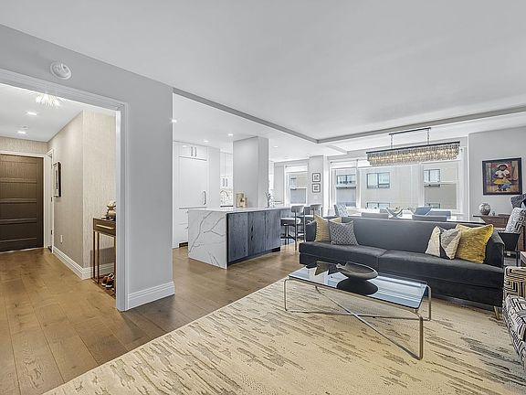 3rd image of 201 E 79th St APT 11B