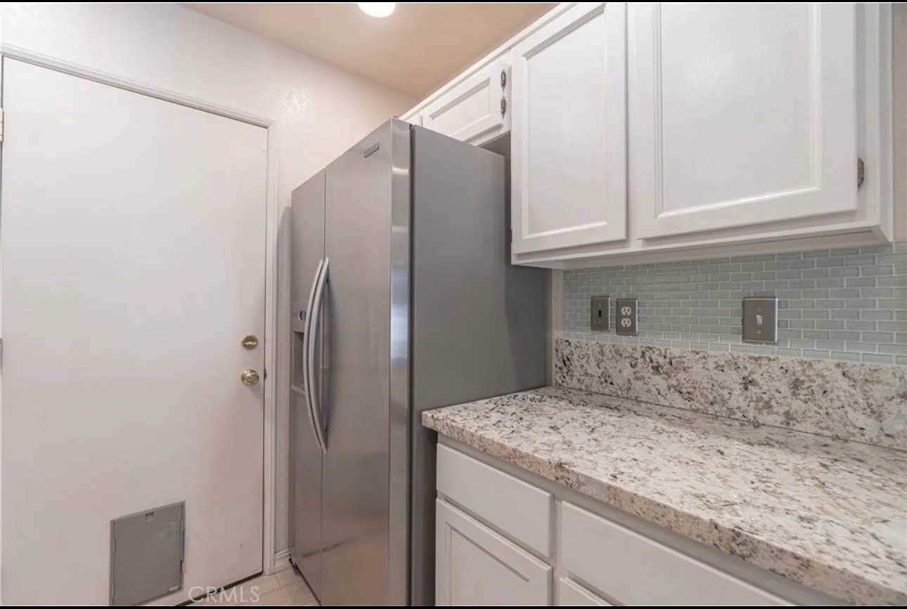 3 bed, 1239 sqft, $3,450 — Photo 1