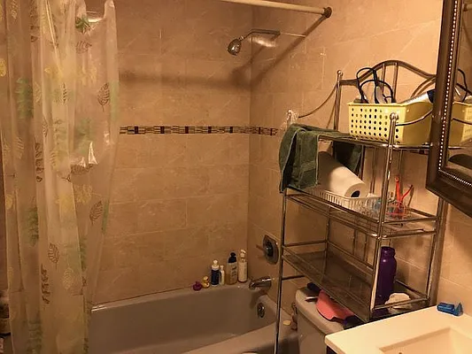 Rented by 18 REALTY | media 20