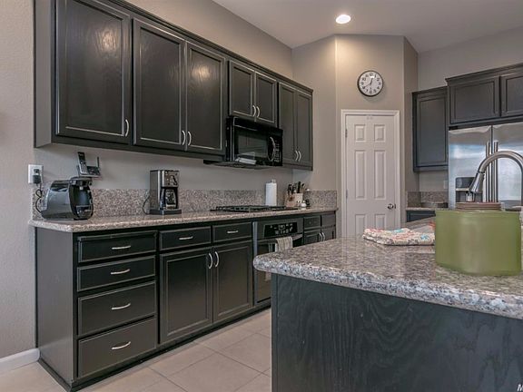 4th image of 10910 Cliffside Dr