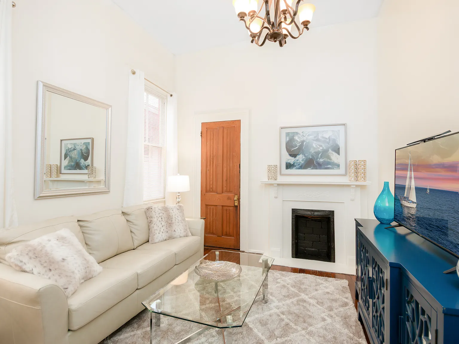 2 bed, 980 sqft, $1,700 — Photo 3