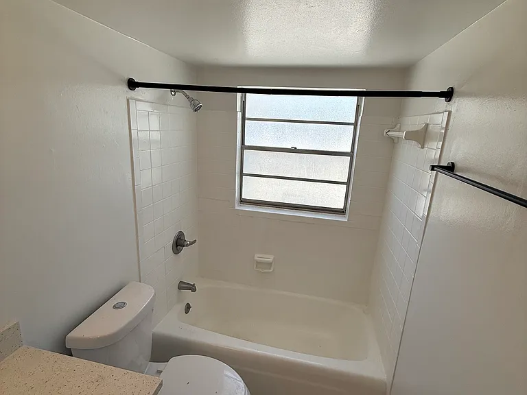 230 Danube Ave #103 — Photo 20