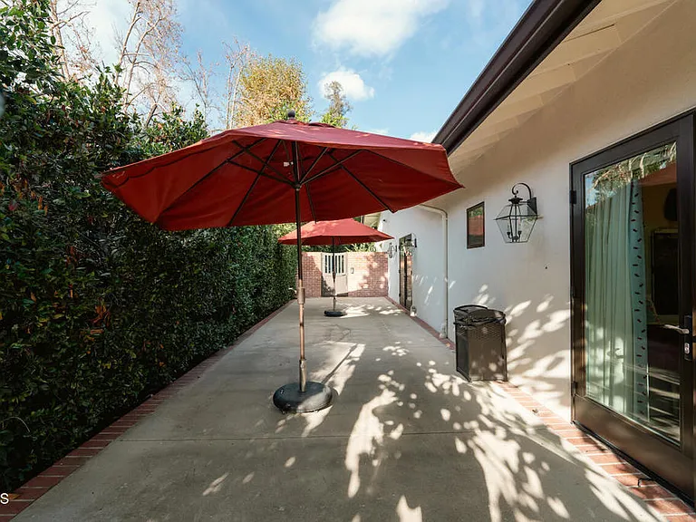 1410 Hillcrest Ave — Photo 41