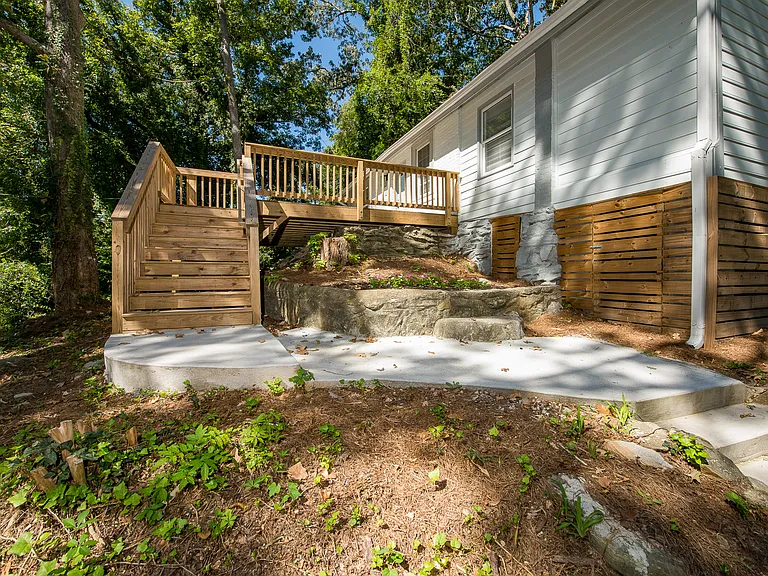 2227 Telhurst St SW — Photo 18