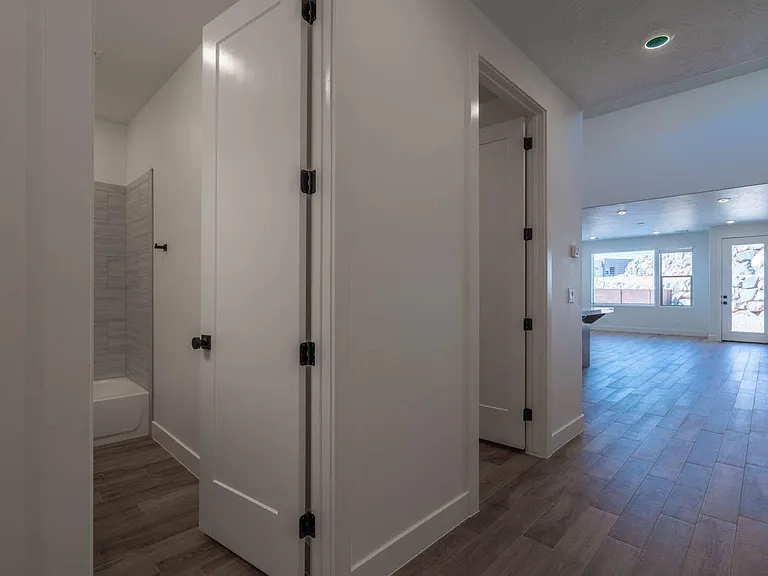 Entrance to 2nd bath