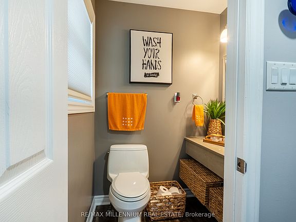 5th image of 230 Meadowbrook Dr #11