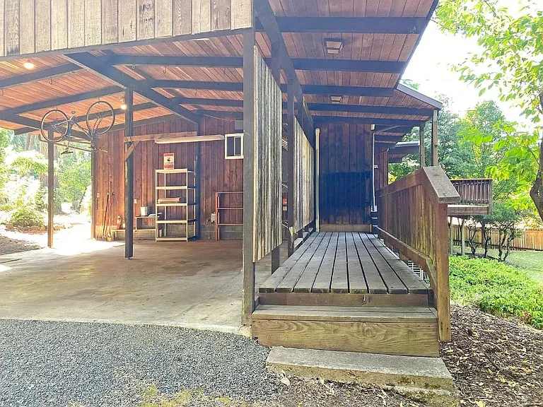 NW Alder Creek Dr — Photo 3