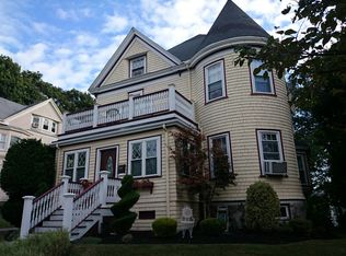 60 Park St, West Roxbury, MA 02132