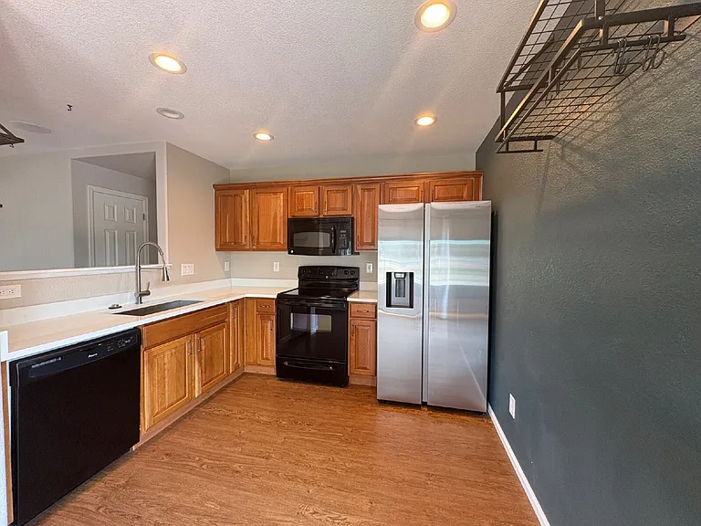 10652 Forester Pl — Photo 3