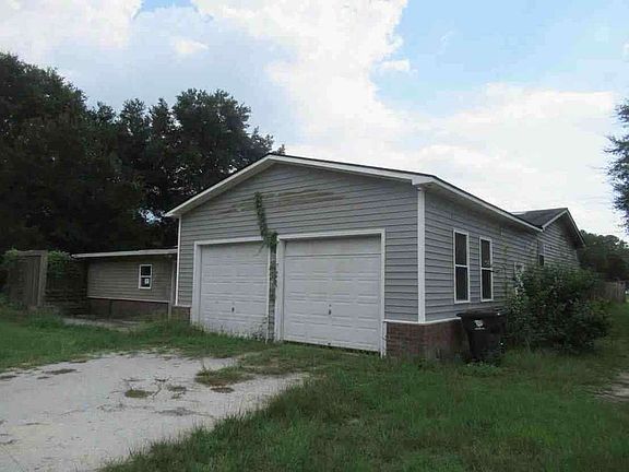 3rd image of 628 Barn Rd