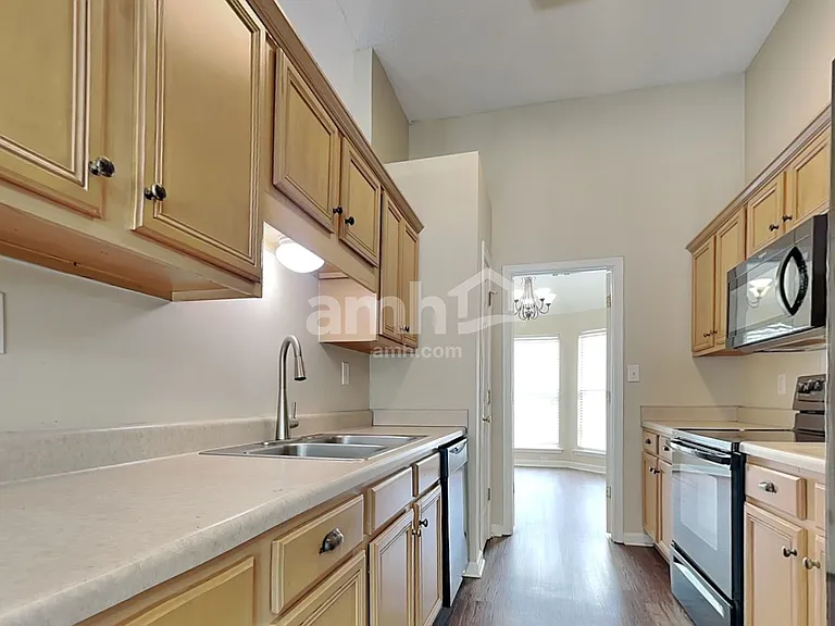 1146 Red Fern Cir E — Photo 4