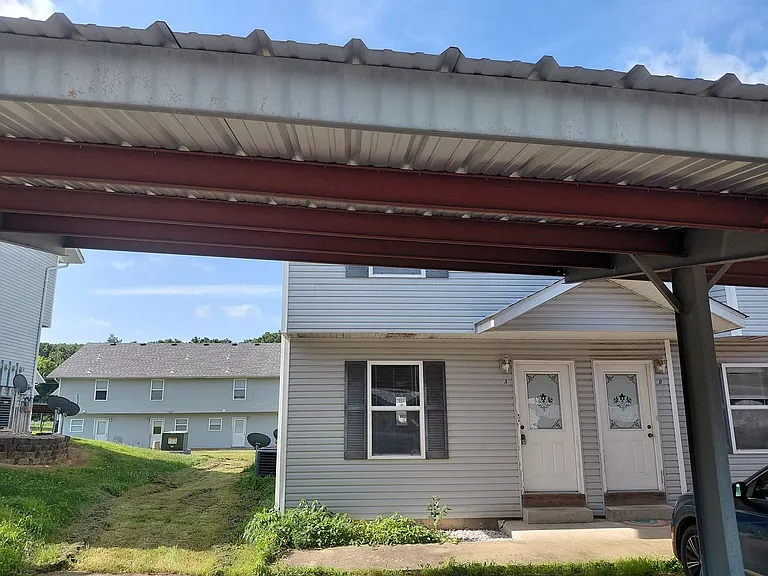 20304 Skyview Dr — Photo 1