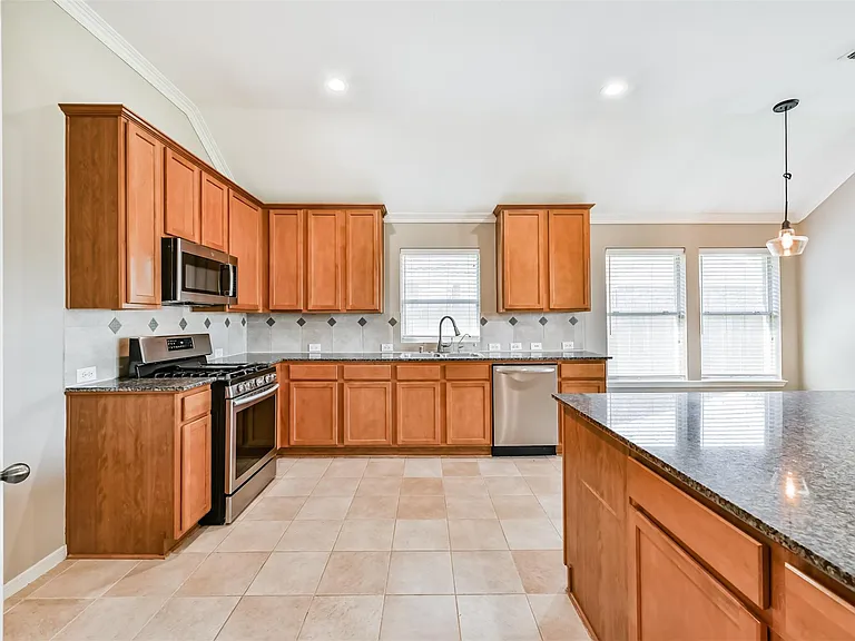 13719 Rolling River Ln — Photo 9