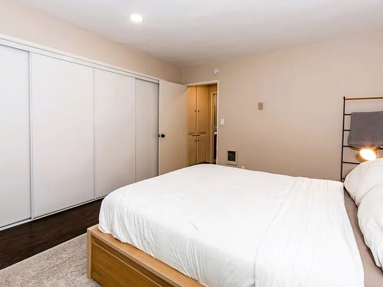 6001 Canterbury Dr #303 — Photo 20