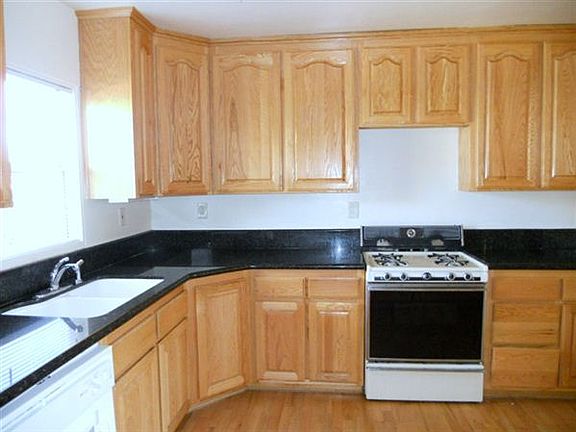3 KITCHEN